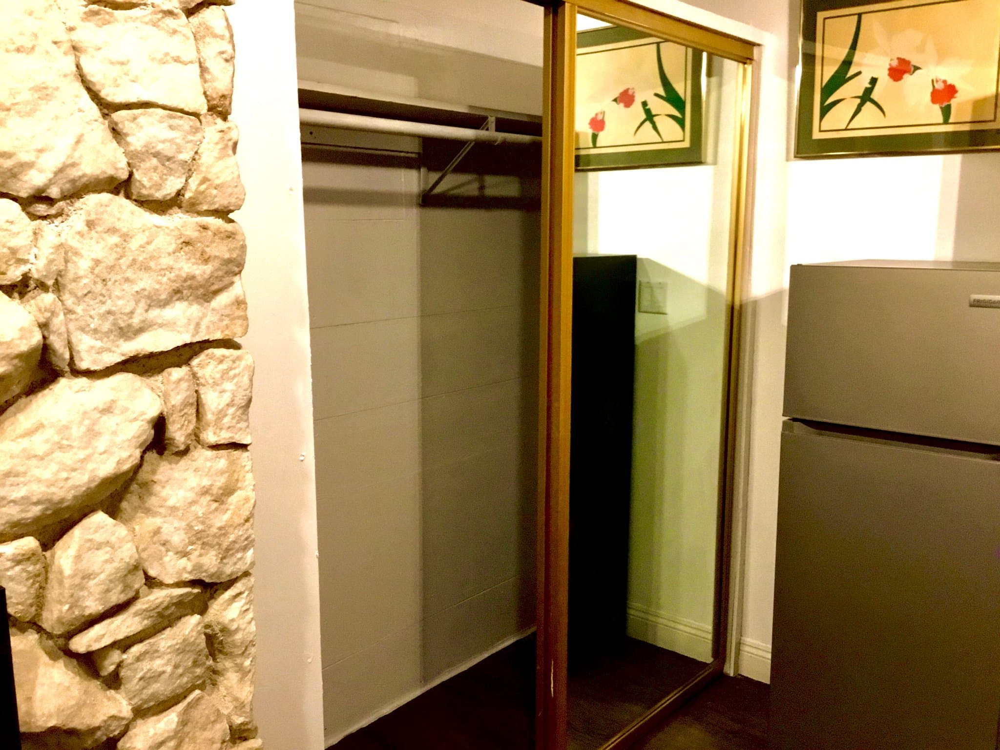 Las Vegas Apartment: 1870 E Viking Rd