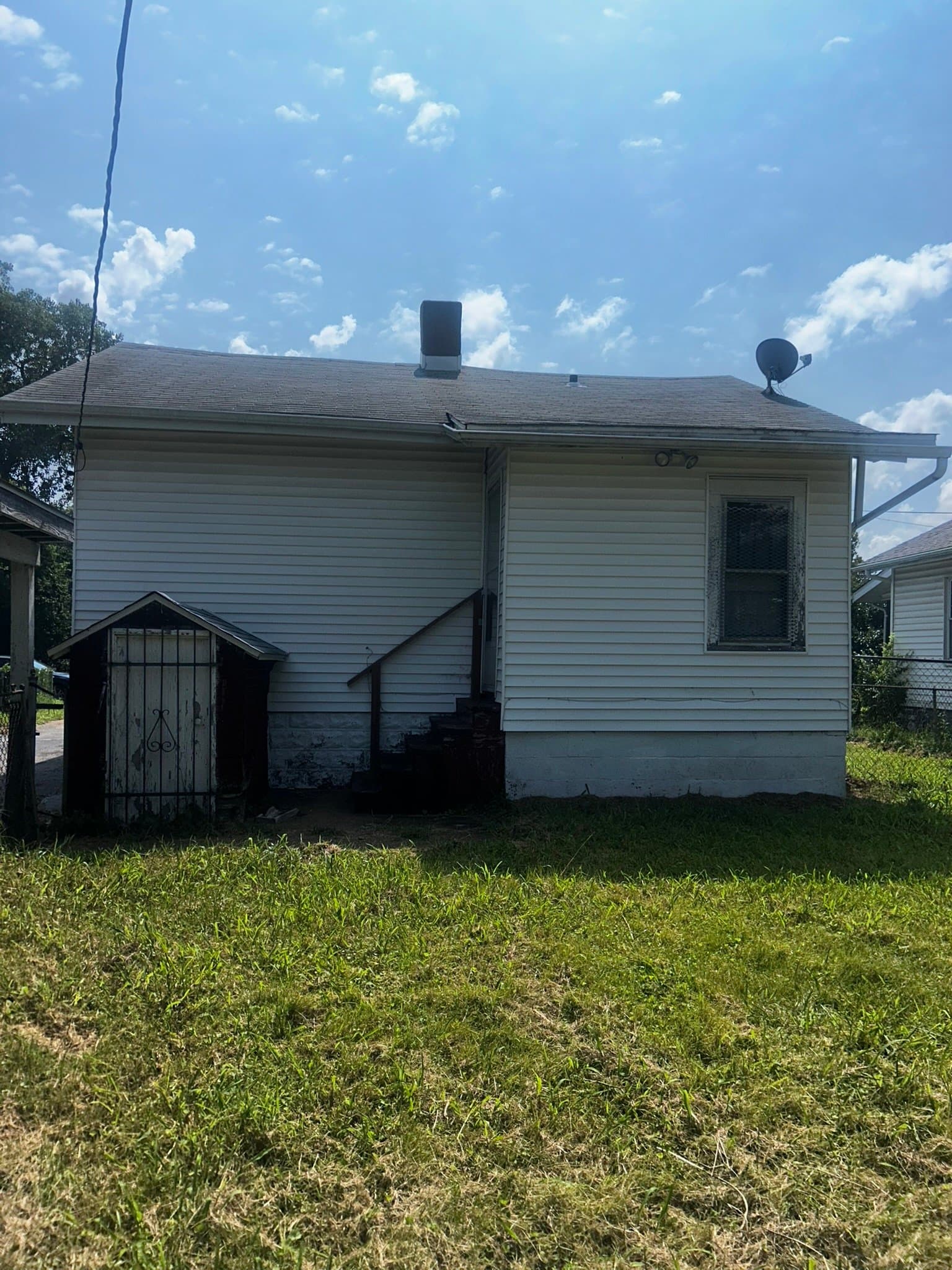 East Saint Louis House: 517 N 31st St