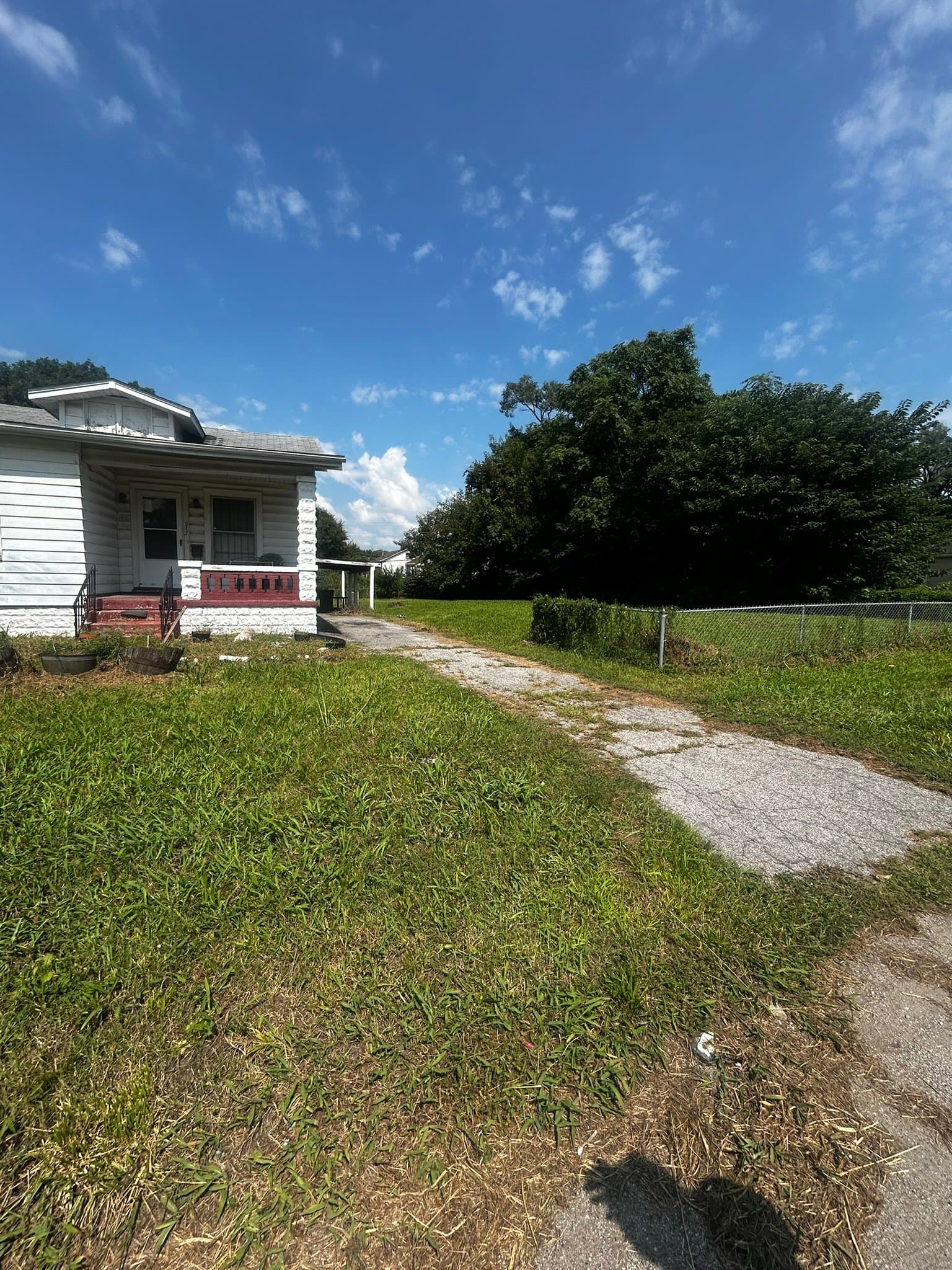 East Saint Louis House: 517 N 31st St