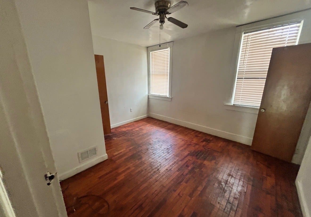 Decatur House: 1174 W King St