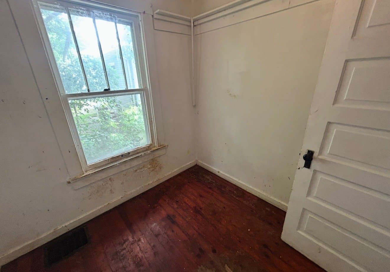 Decatur House: 1174 W King St