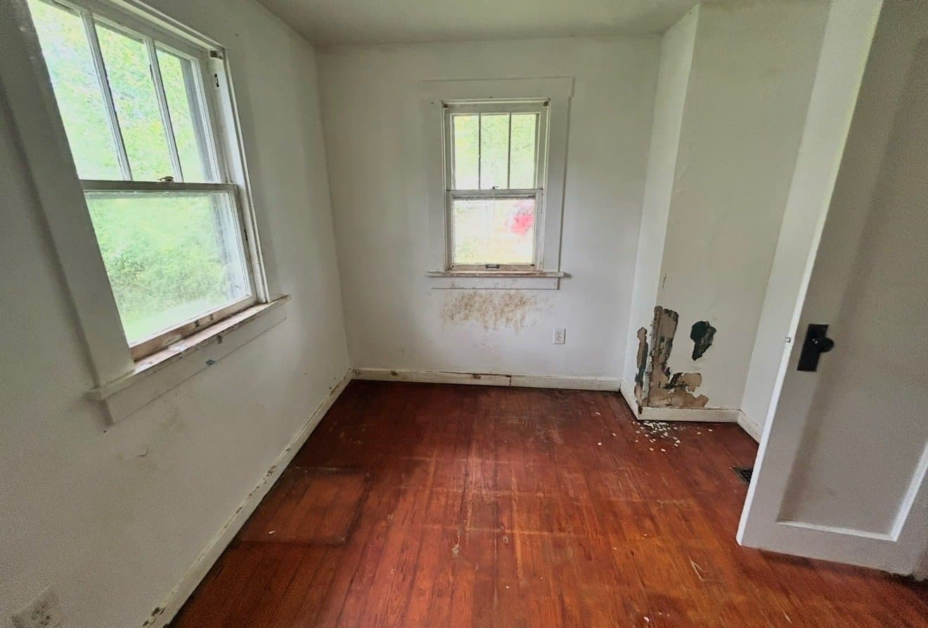 Decatur House: 1174 W King St