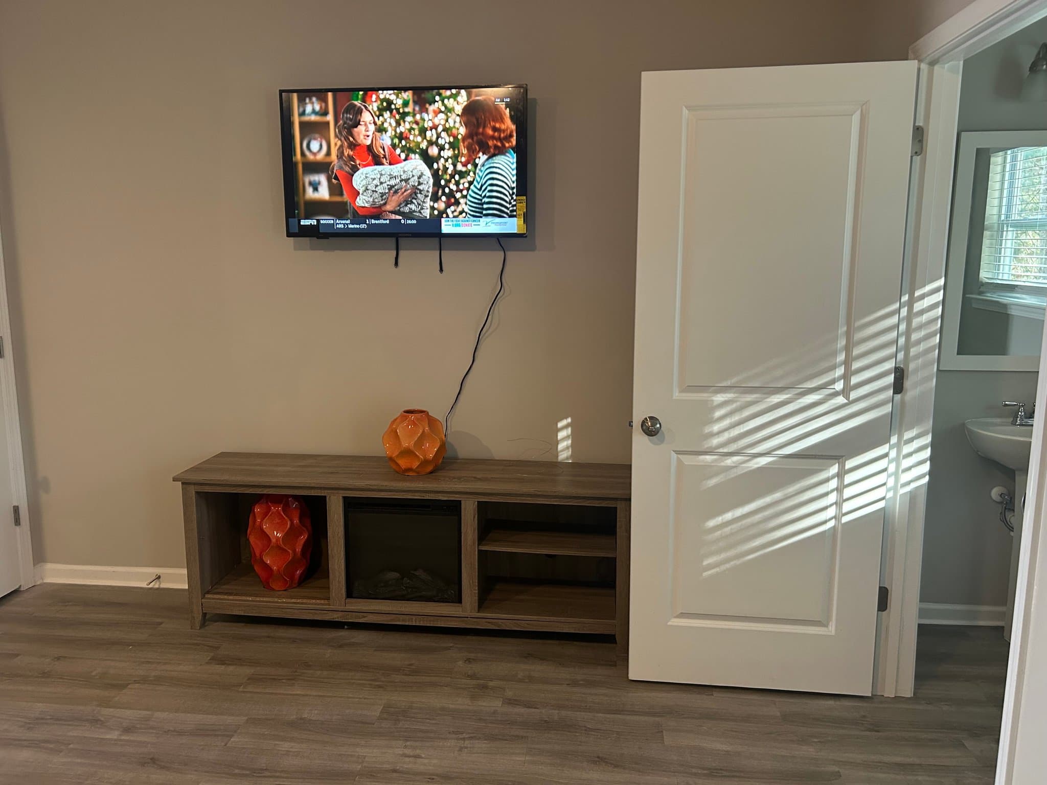 East Point Single Room: 2798 Laurel Ridge Circle