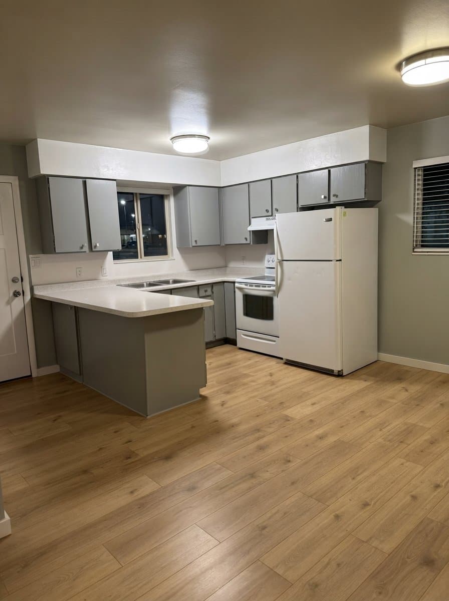 Holladay Single Room: 1944 Nunley Circle