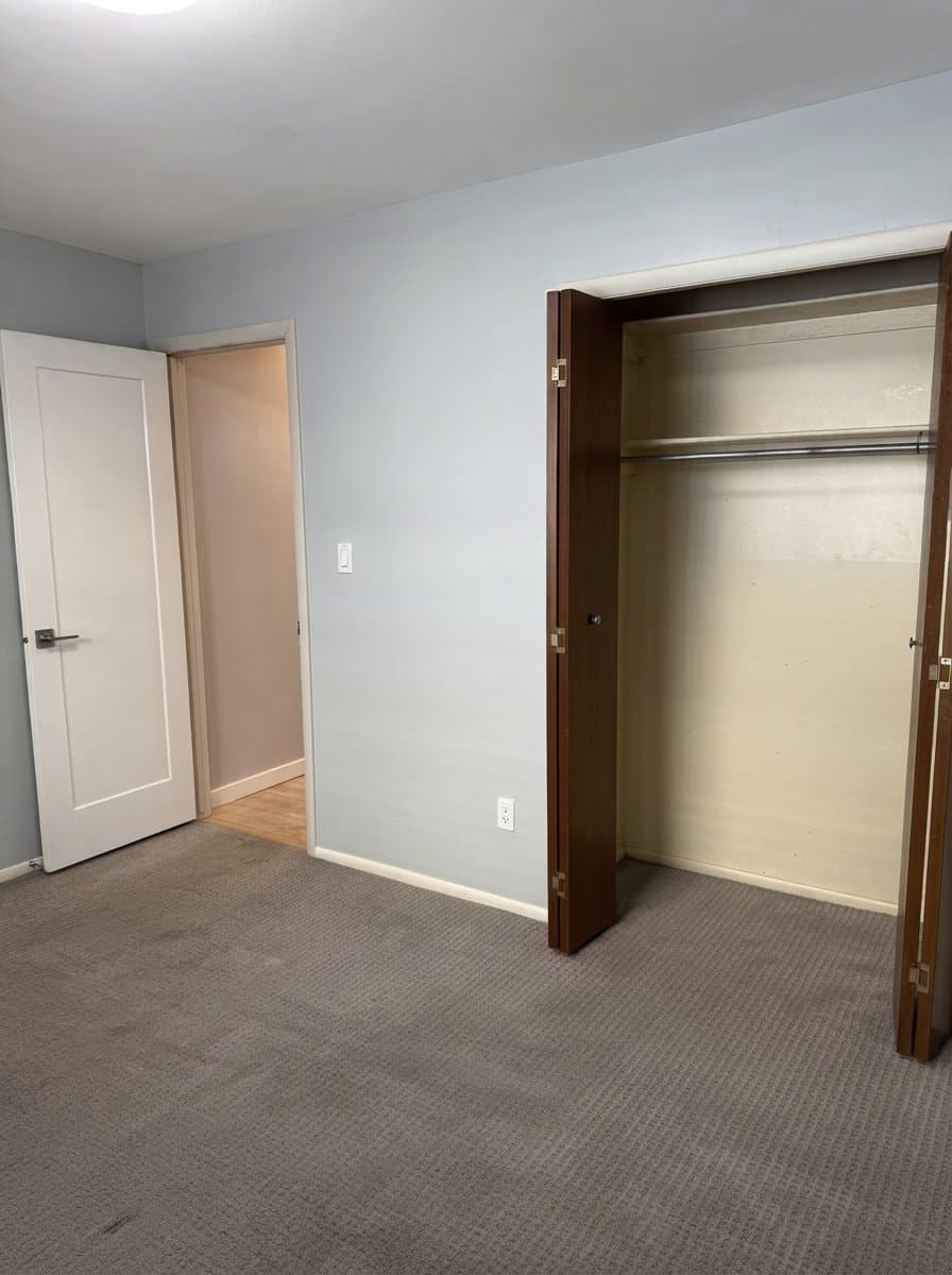 Holladay Single Room: 1944 Nunley Circle