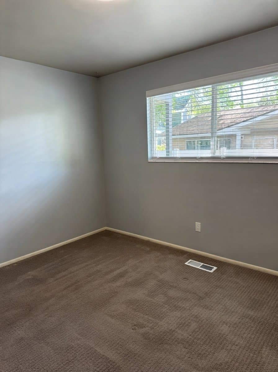 Holladay Single Room: 1944 Nunley Circle