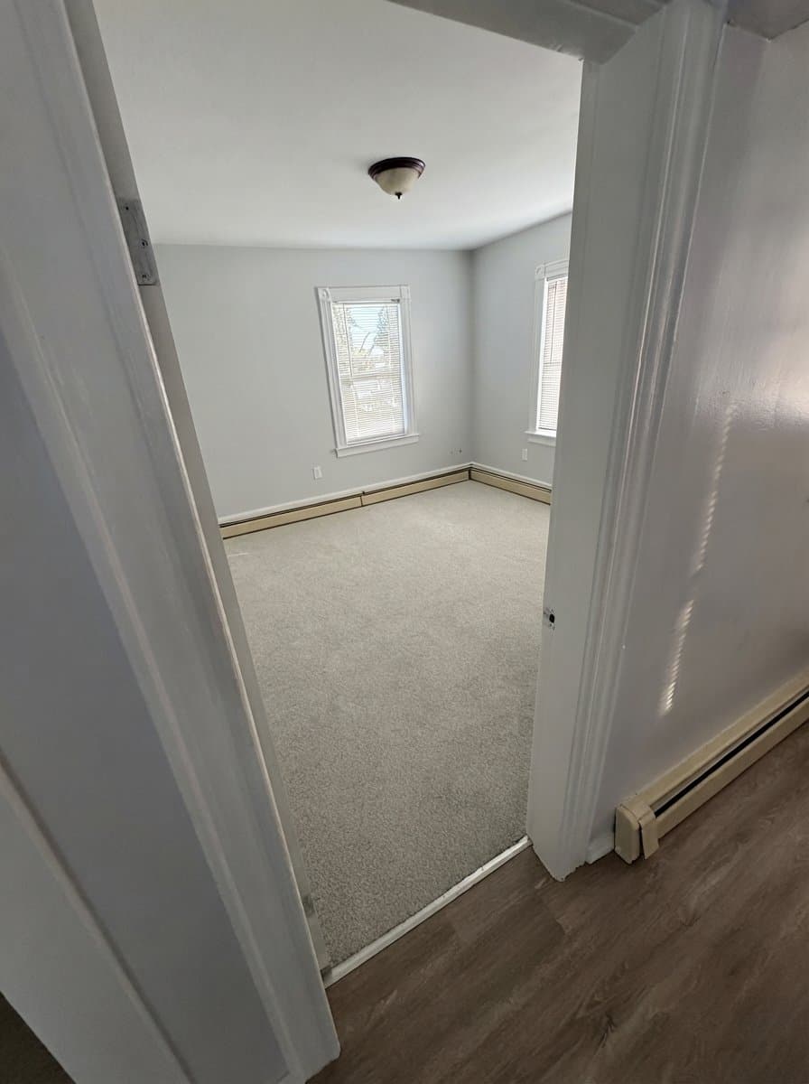 Providence Apartment: 362 Douglas Ave