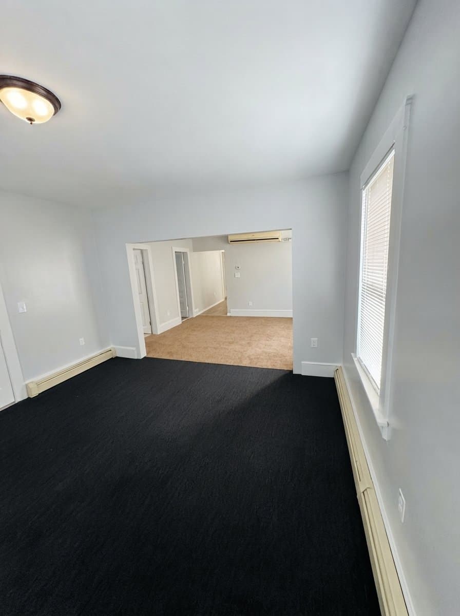 Providence Apartment: 362 Douglas Ave