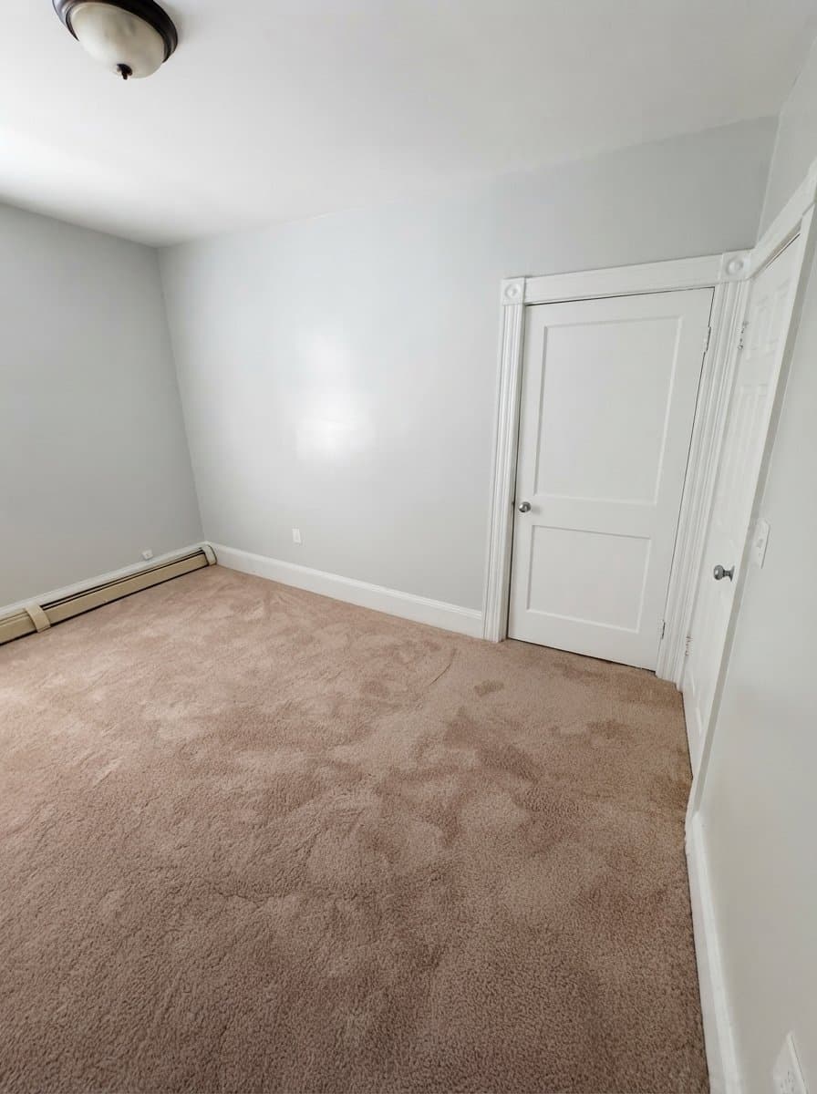 Providence Apartment: 362 Douglas Ave