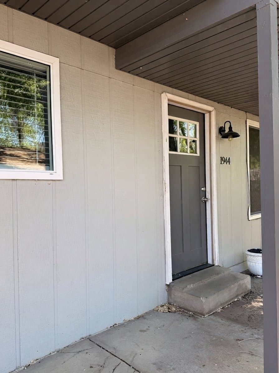 Holladay Single Room: 1944 Nunley Circle