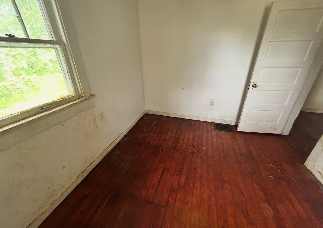 Decatur House: 1174 W King St