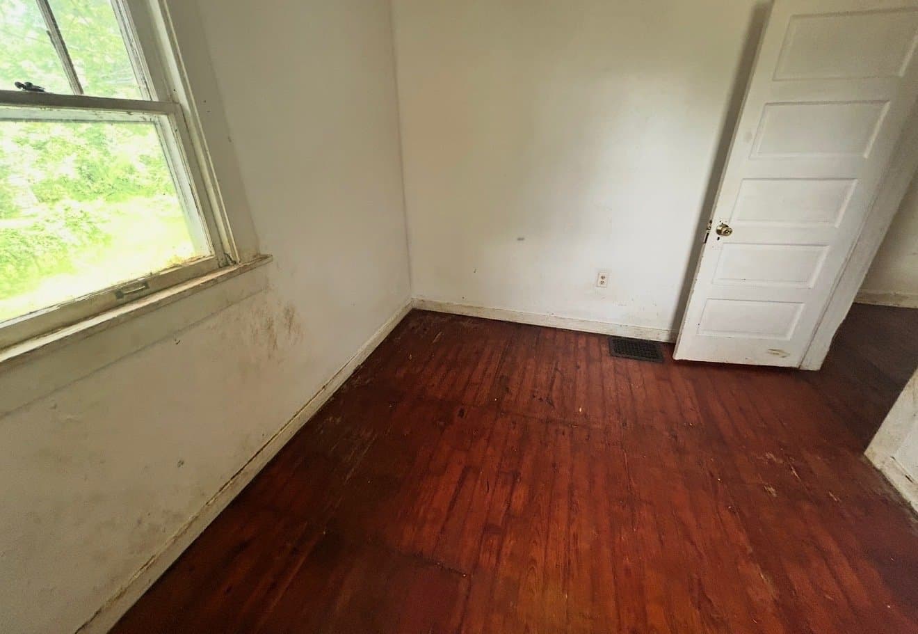 Decatur House: 1174 W King St