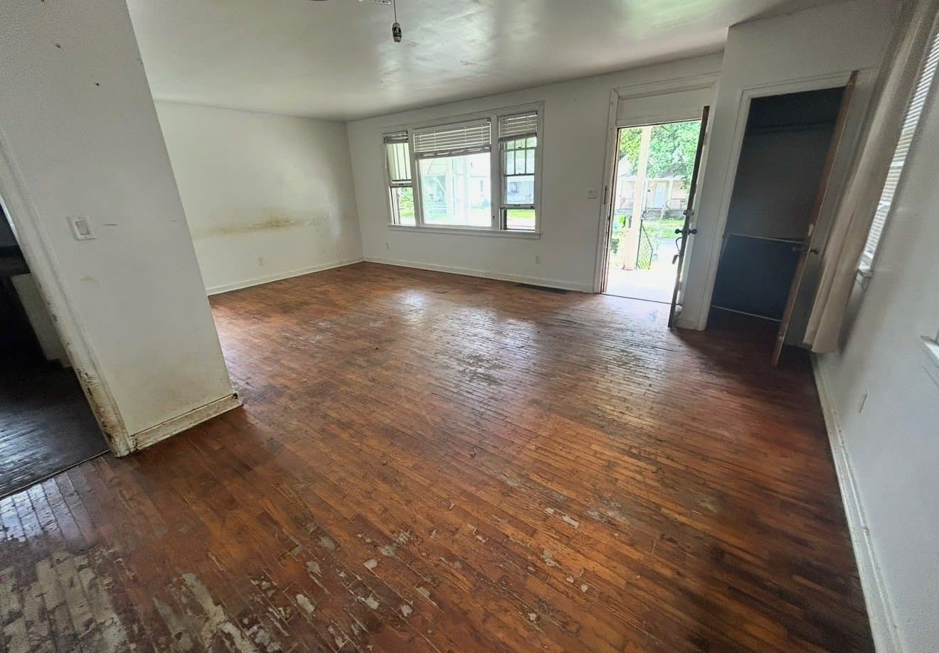 Decatur House: 1174 W King St