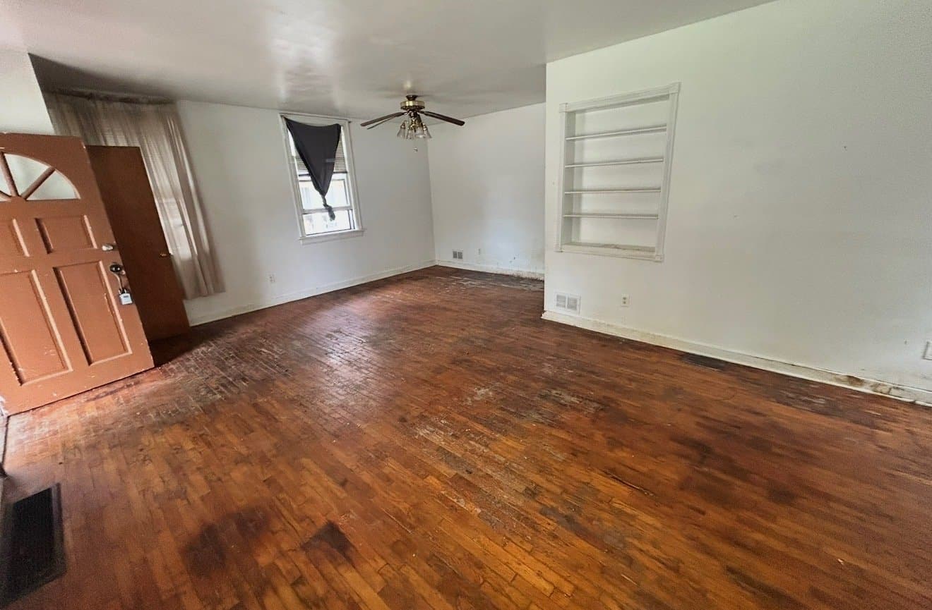 Decatur House: 1174 W King St