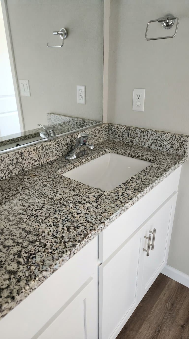 Brighton Single Room: 894 Sawdust drive
