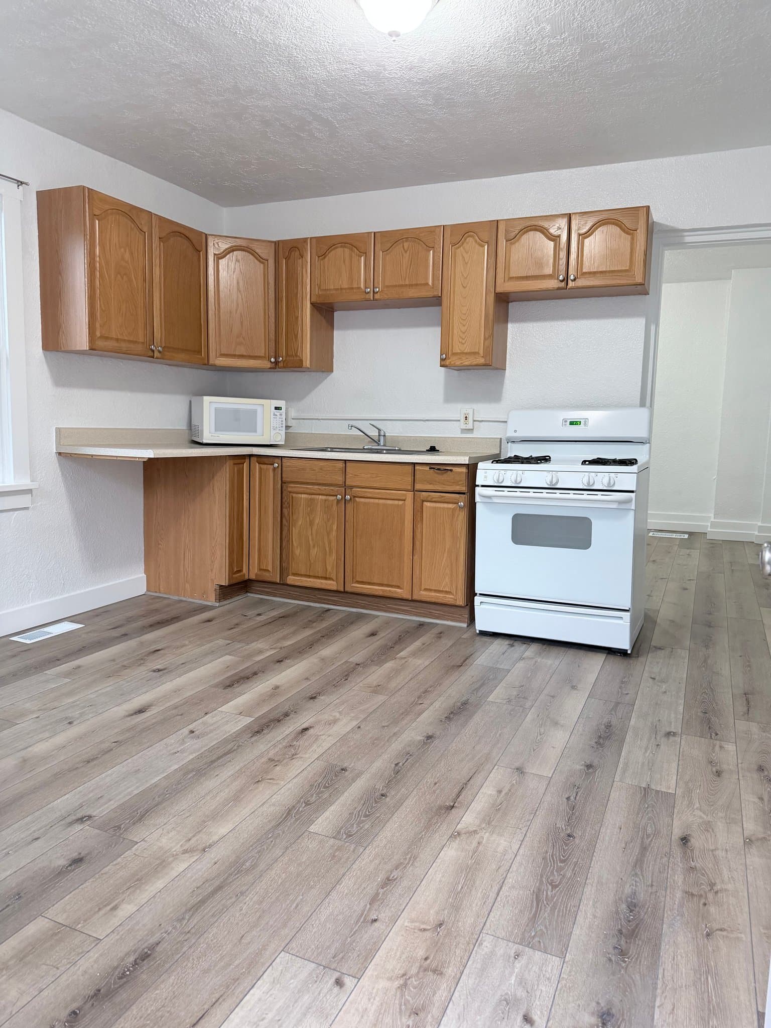Magna Apartment: 2992 S 8850 W