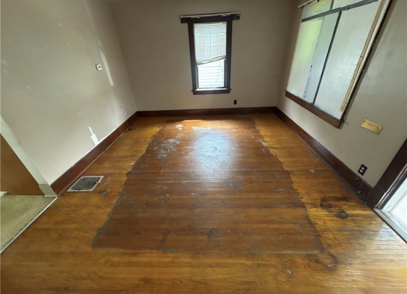 Decatur House: 1272 W King St.