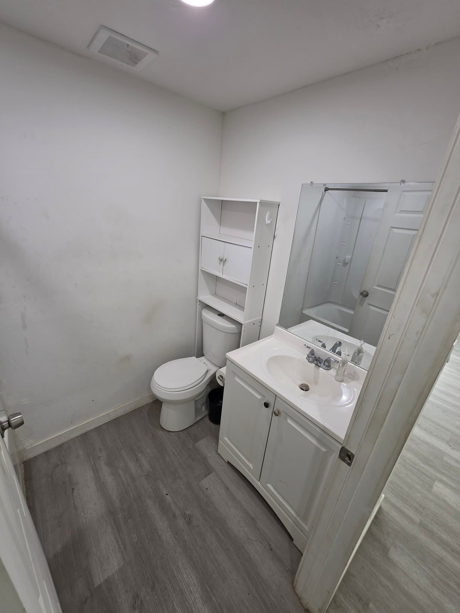 Clearfield House: 1045 W 200 N