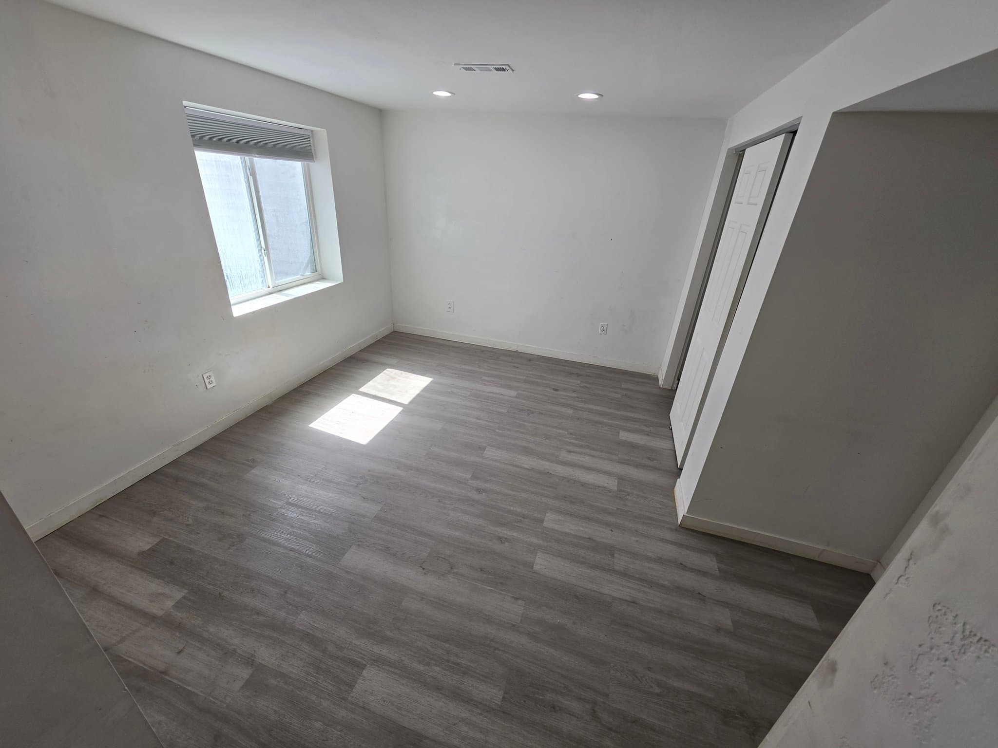 Clearfield House: 1045 W 200 N