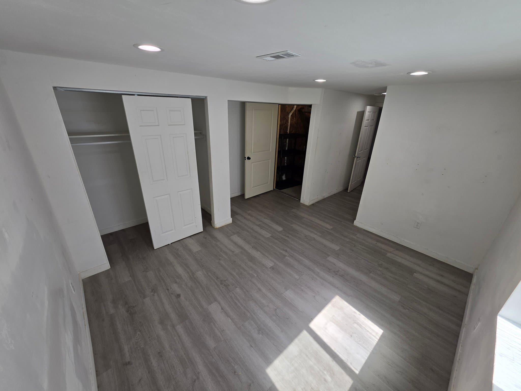 Clearfield House: 1045 W 200 N