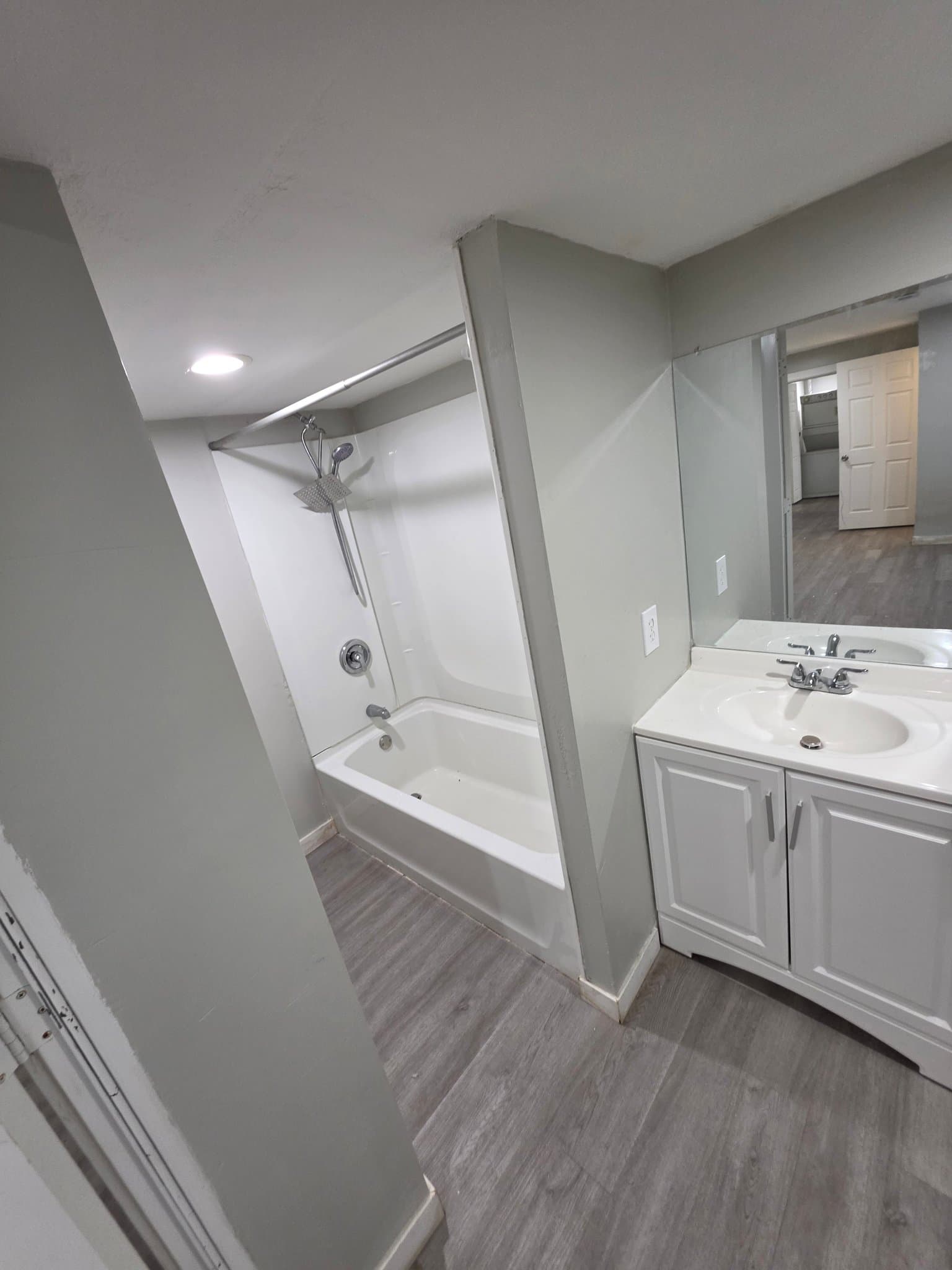Clearfield House: 1045 W 200 N