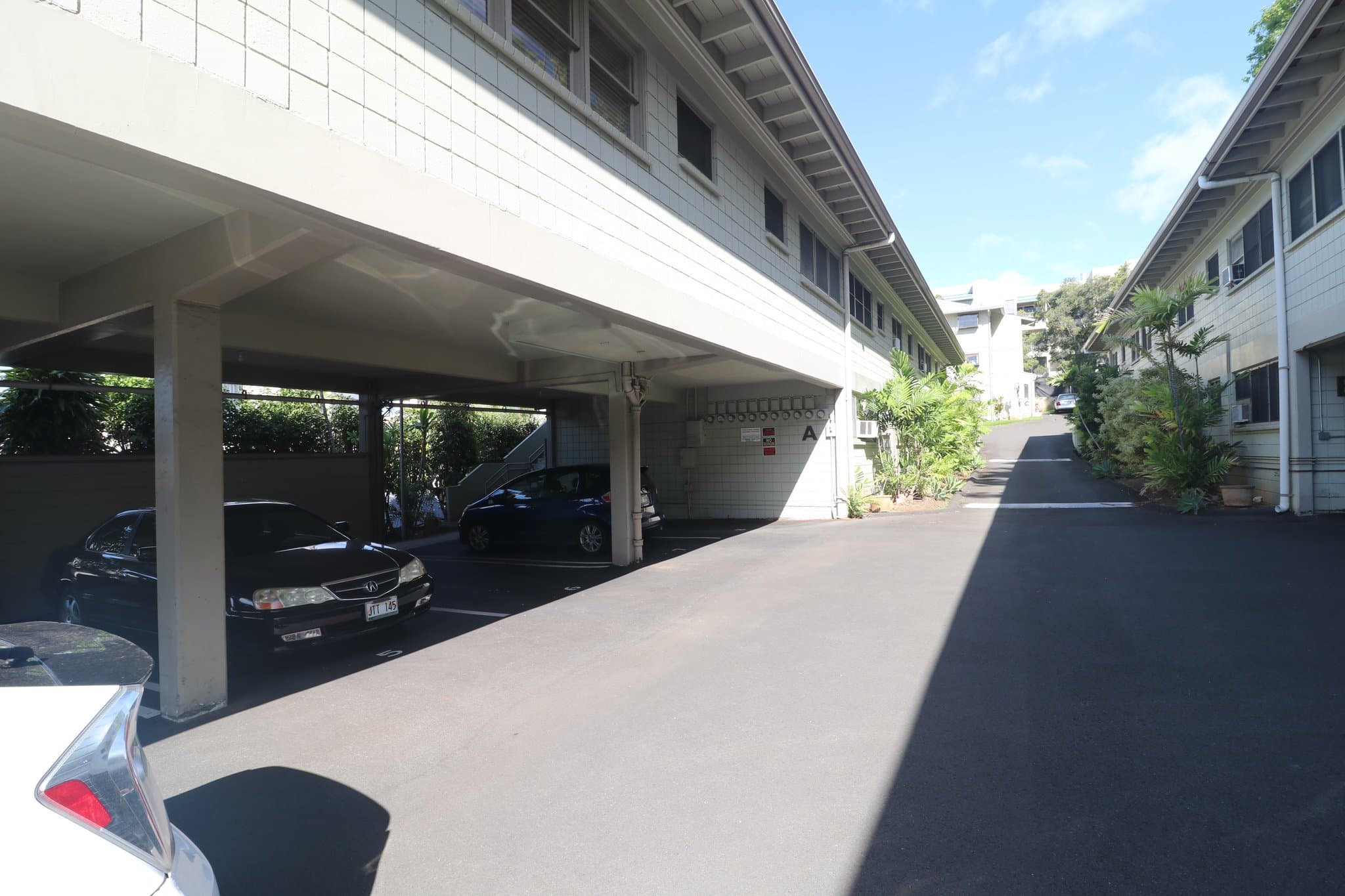 HONOLULU Single Room: 1534 MAGAZINE ST A-2