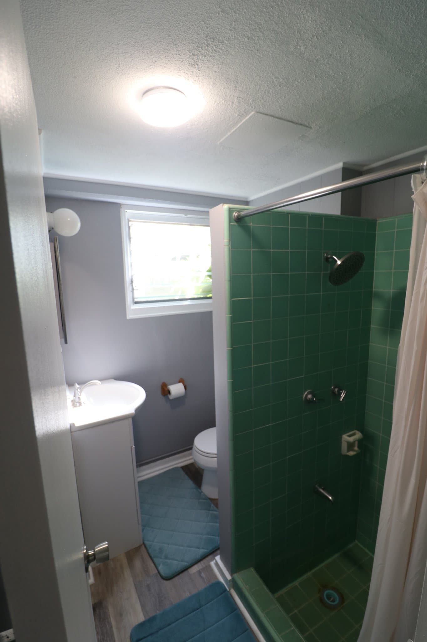 HONOLULU Single Room: 1534 MAGAZINE ST A-2