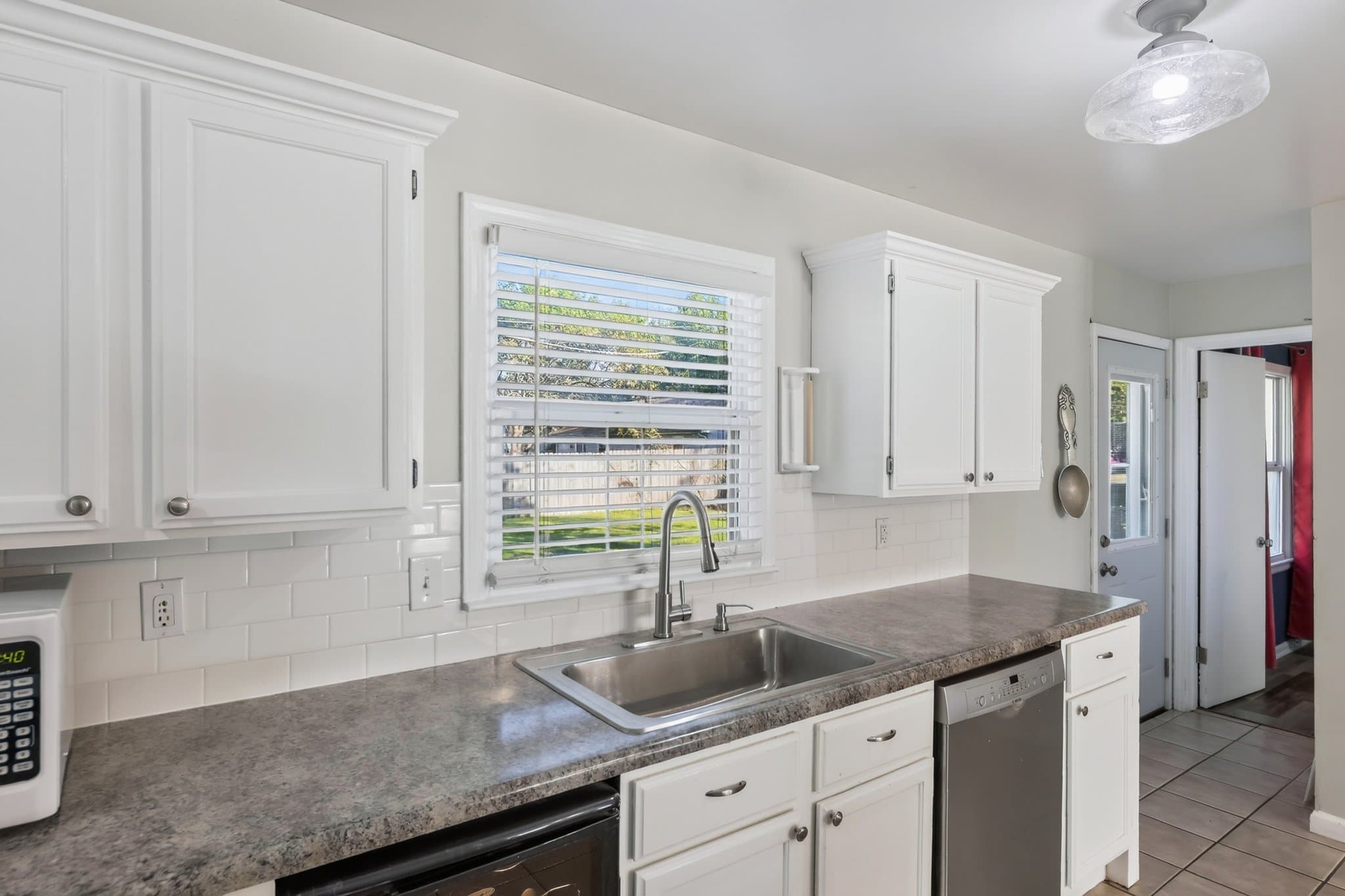 Kansas City House: 6703 N Campbell St