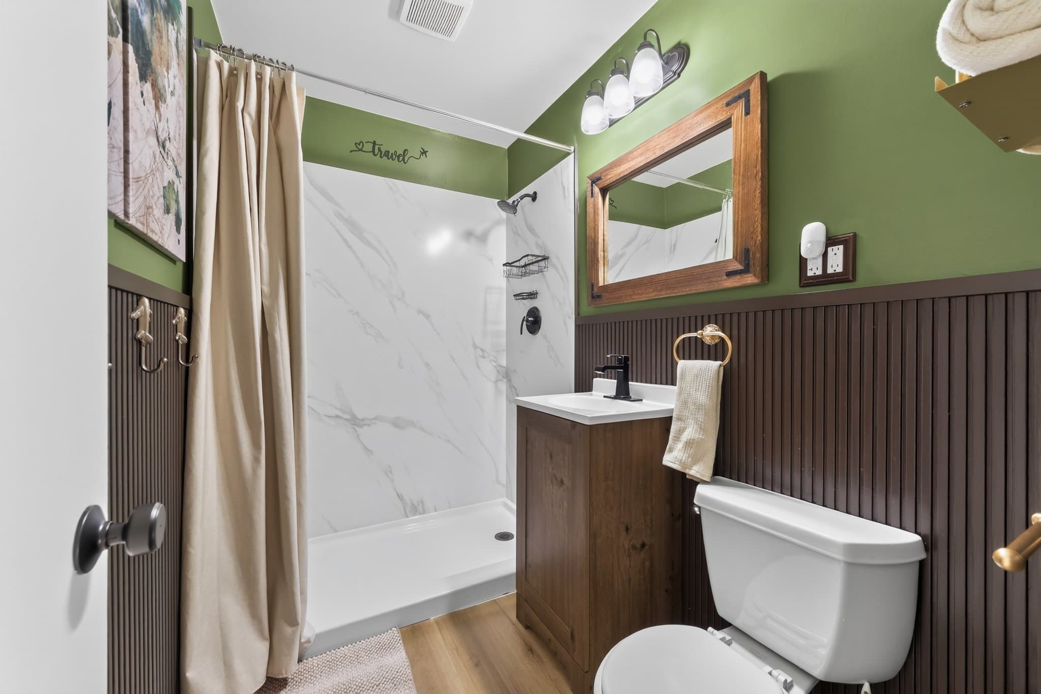 Kansas City House: 6703 N Campbell St