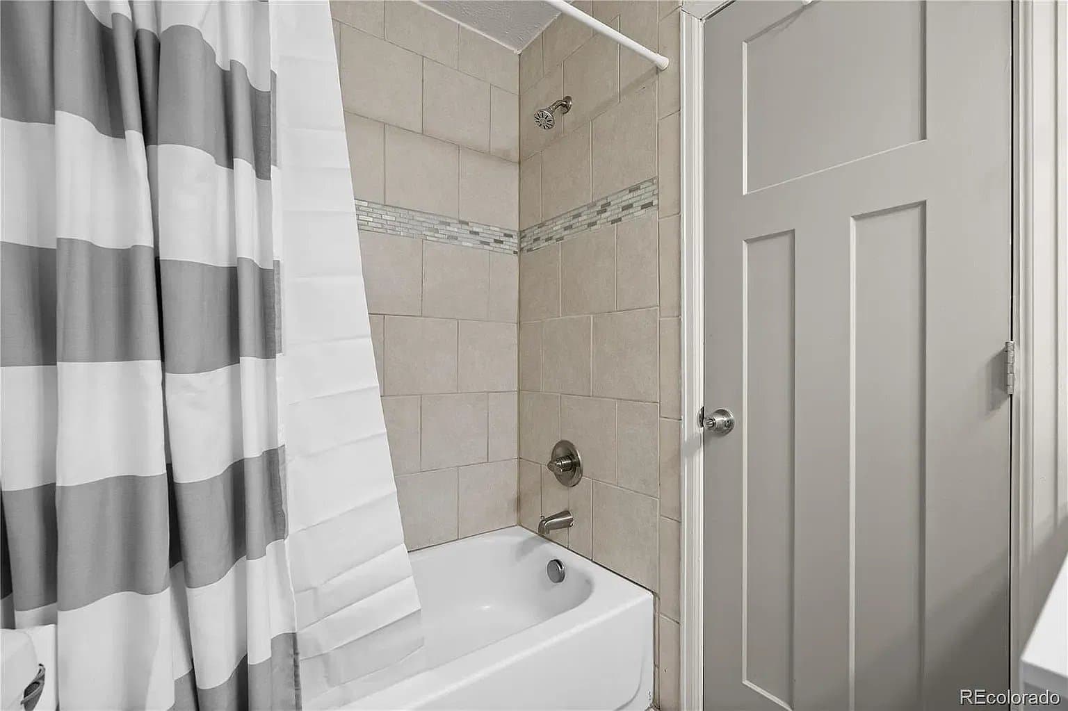 Boulder Condo: 695 Manhattan Dr