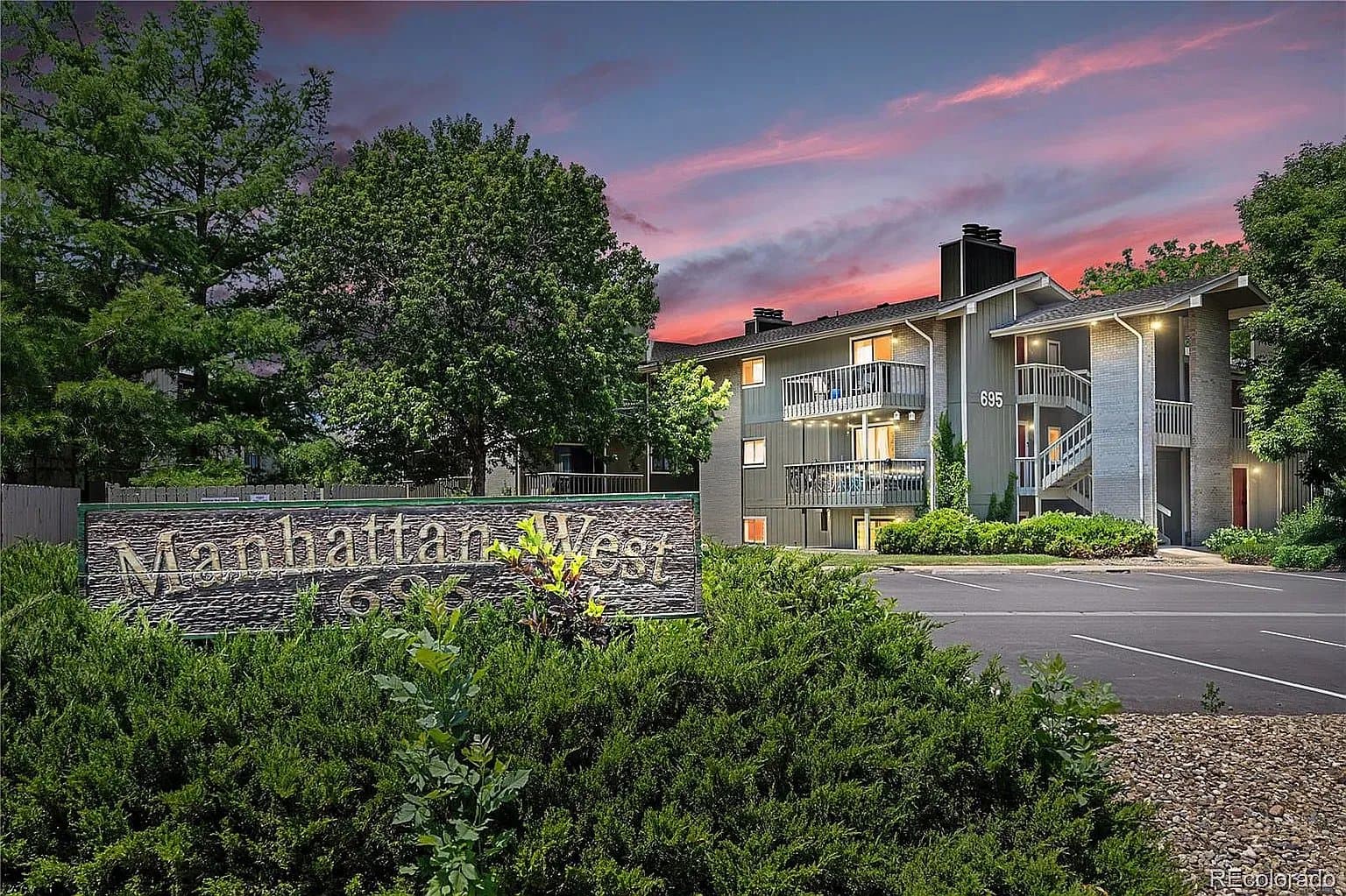Boulder Condo: 695 Manhattan Dr