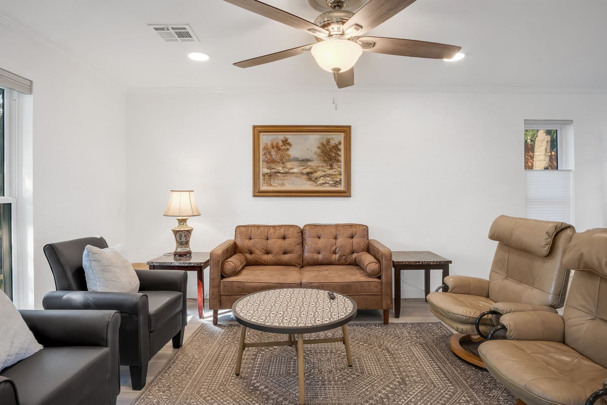Woodway House: 8201 Forest Ridge Dr