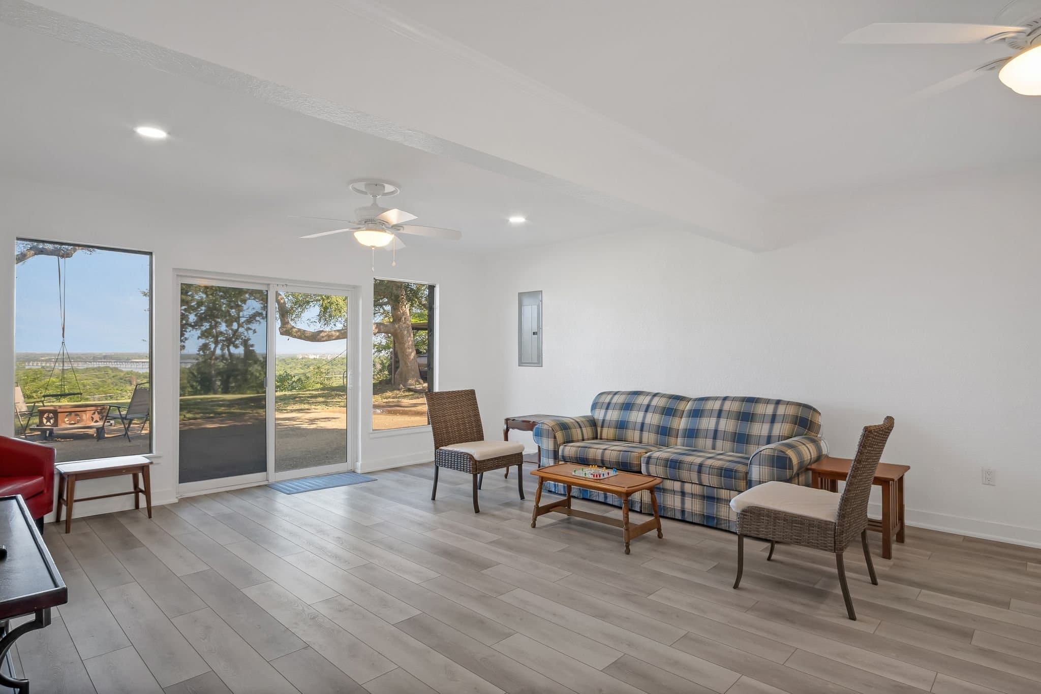 Woodway House: 8201 Forest Ridge Dr