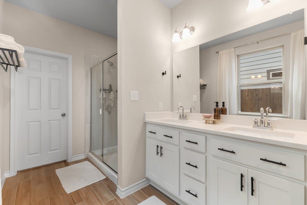 Buda House: 936 Eves Necklace Dr