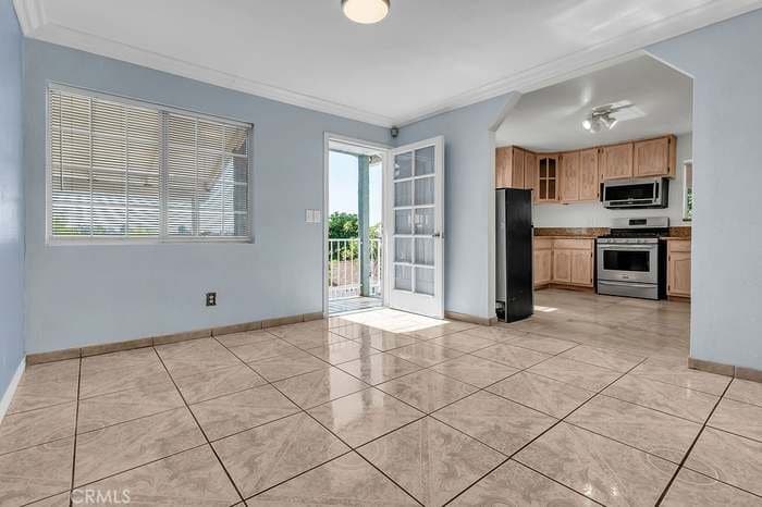 los angeles House: 2553 verde st