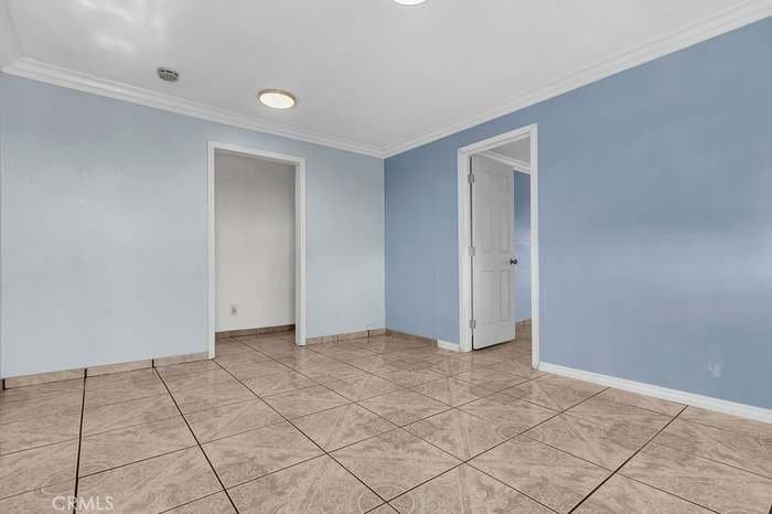 los angeles House: 2553 verde st