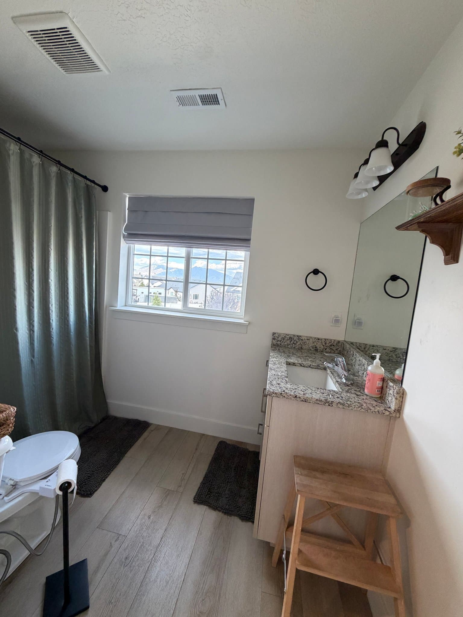 Santaquin House: 859 N 20 E