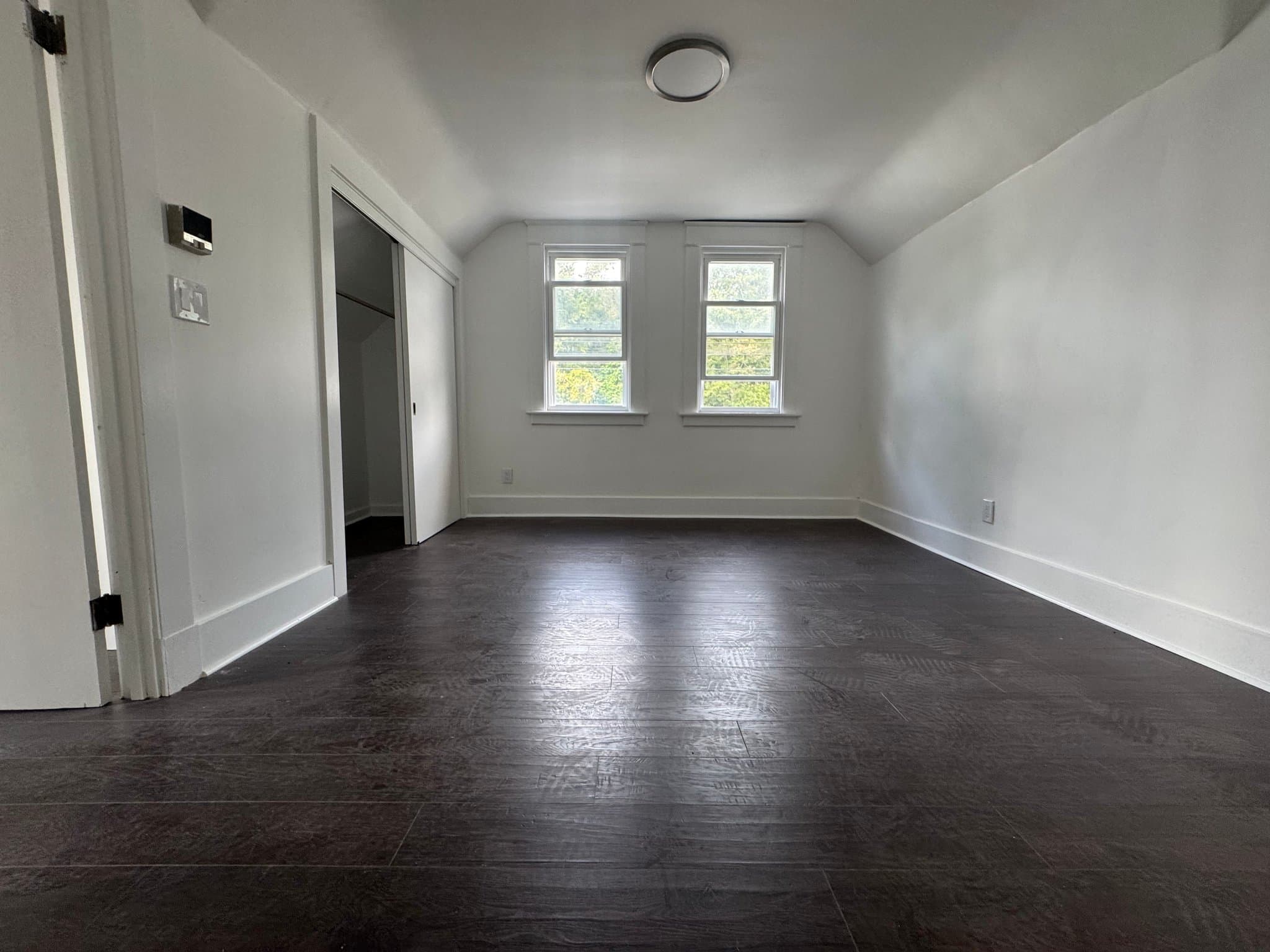 Derby Apartment: 50 Spring St