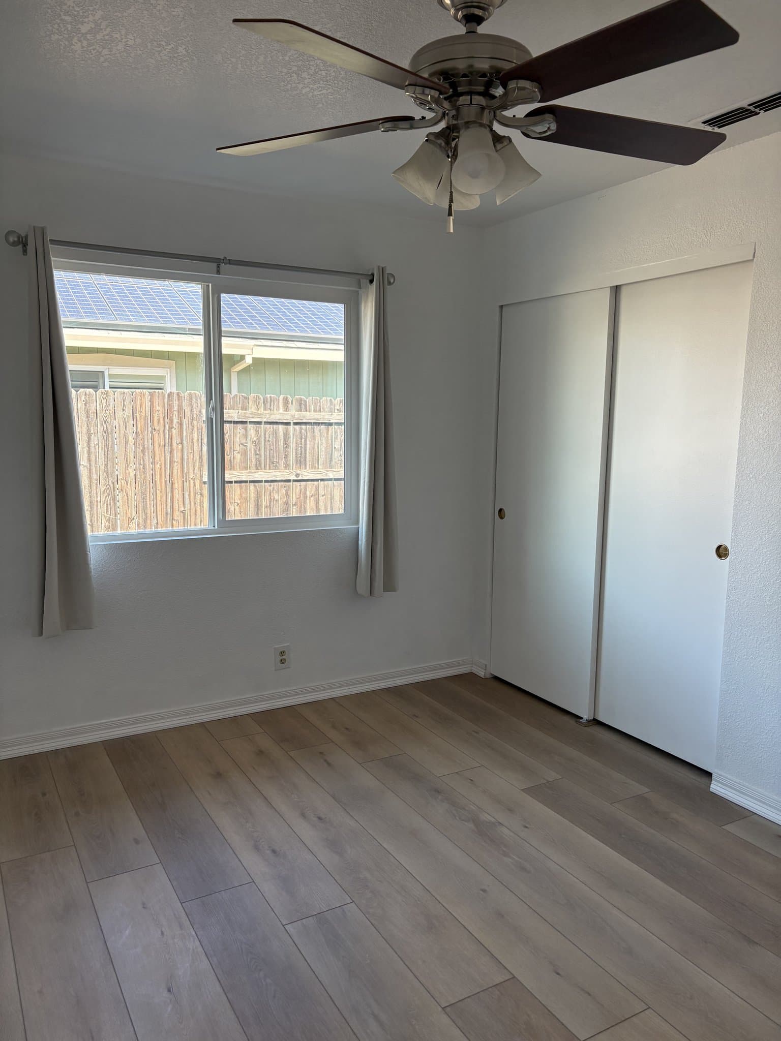 Chico House: 159 Artesia Dr