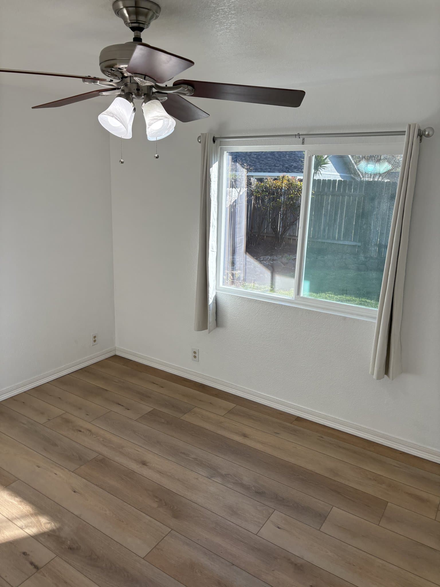 Chico House: 159 Artesia Dr