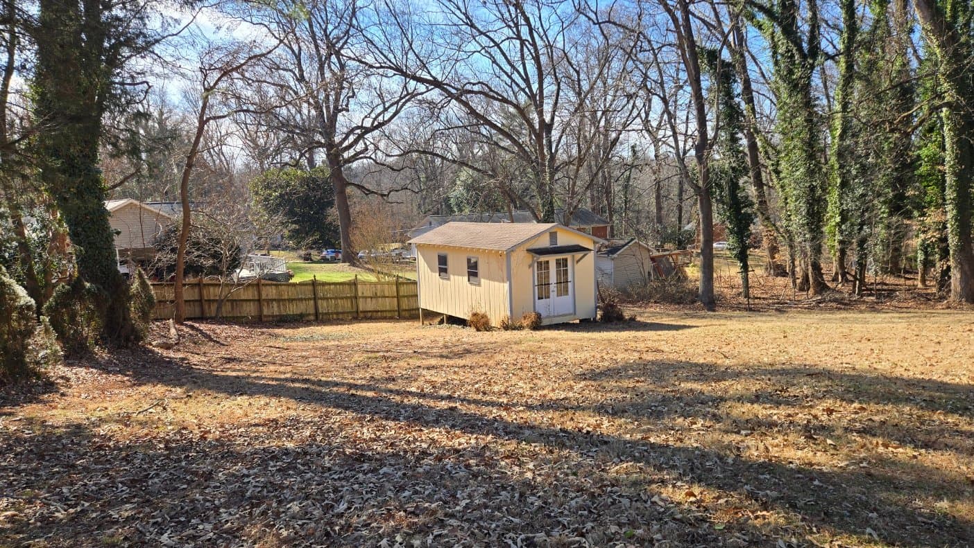 Greensboro House: 6303 Stockbridge Ct