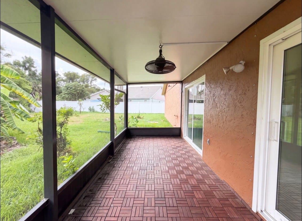 Fort Worth House: 1925 Kings Canyon Cir