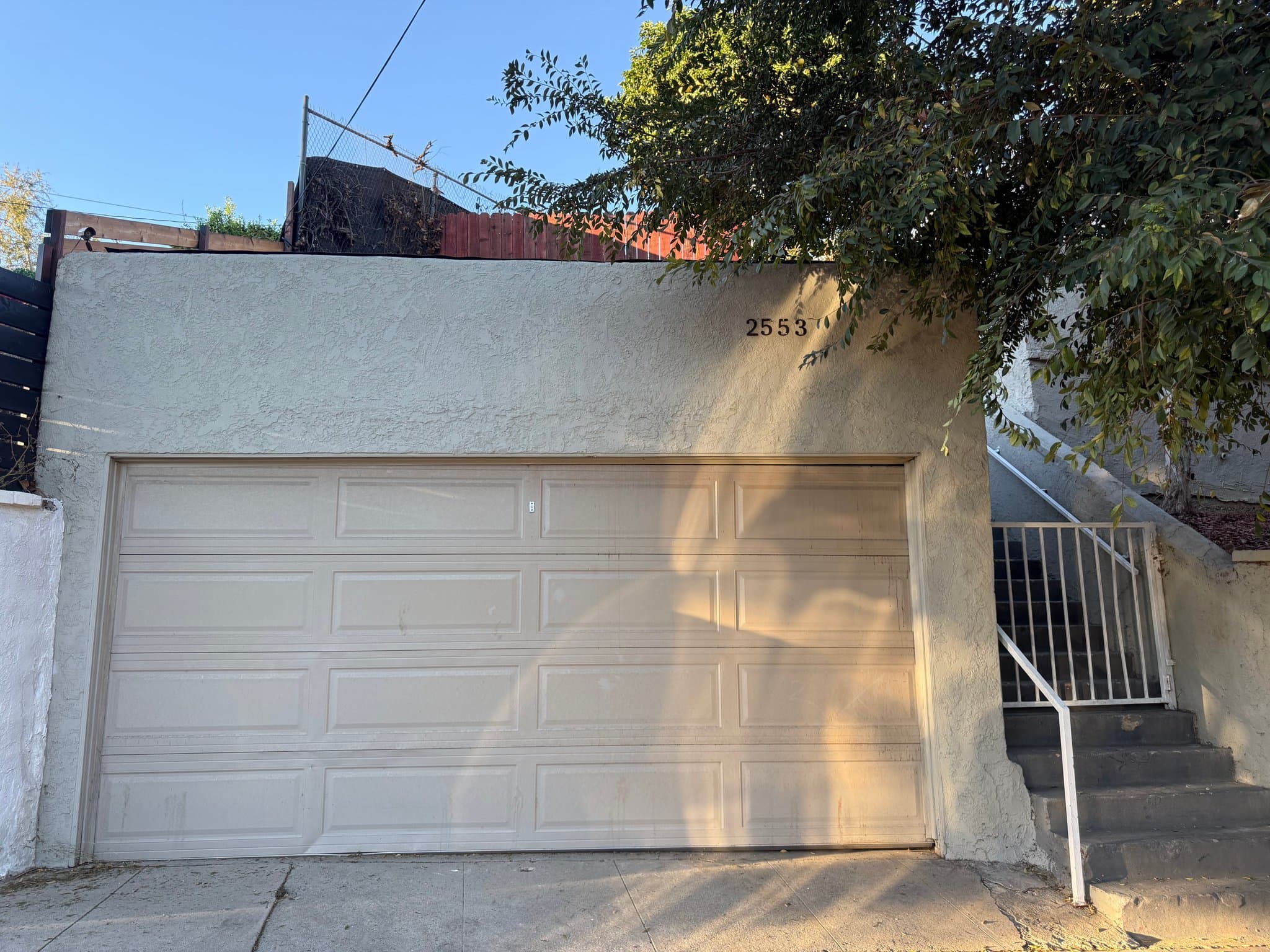Los Angeles Multiplex: 2553 Verde St