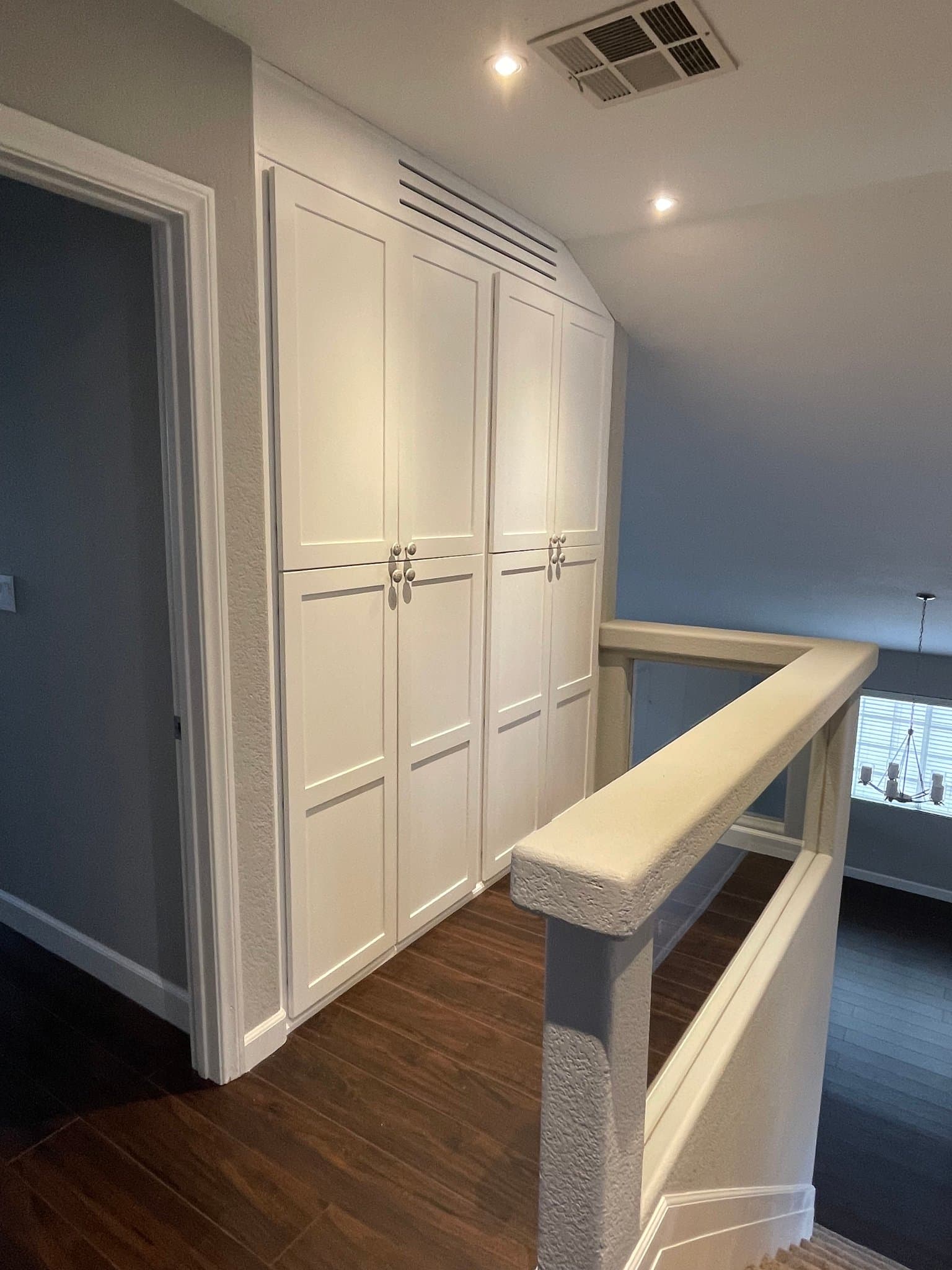 Henderson House: 2476 Swan Ridge Ave