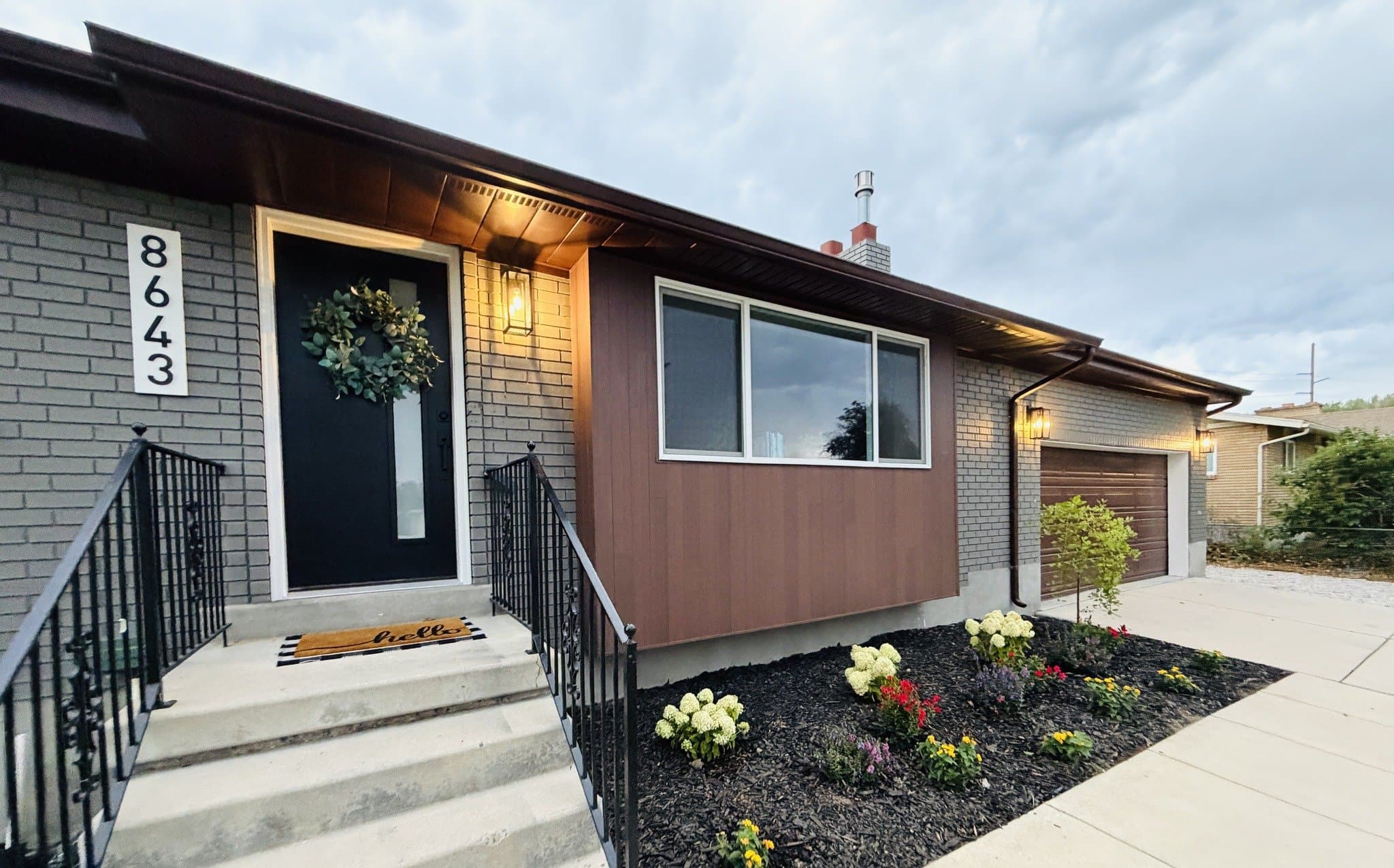 Sandy House: 8643 S Vaquero Dr