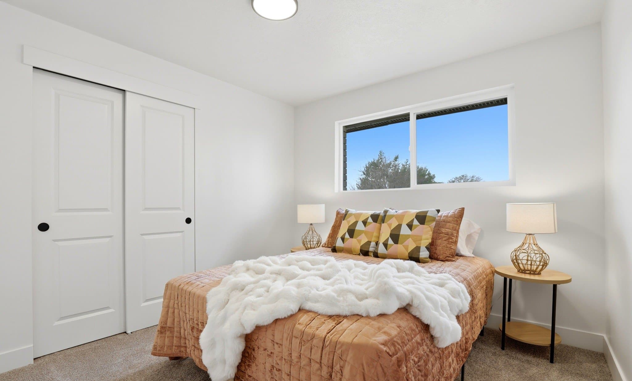 Sandy House: 8643 S Vaquero Dr