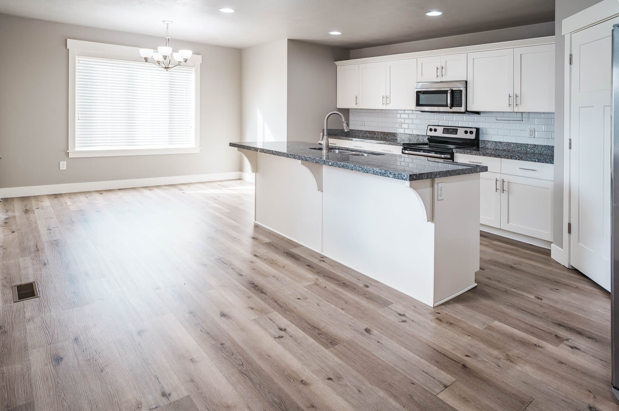 Vineyard Townhome: 697 E 180 N