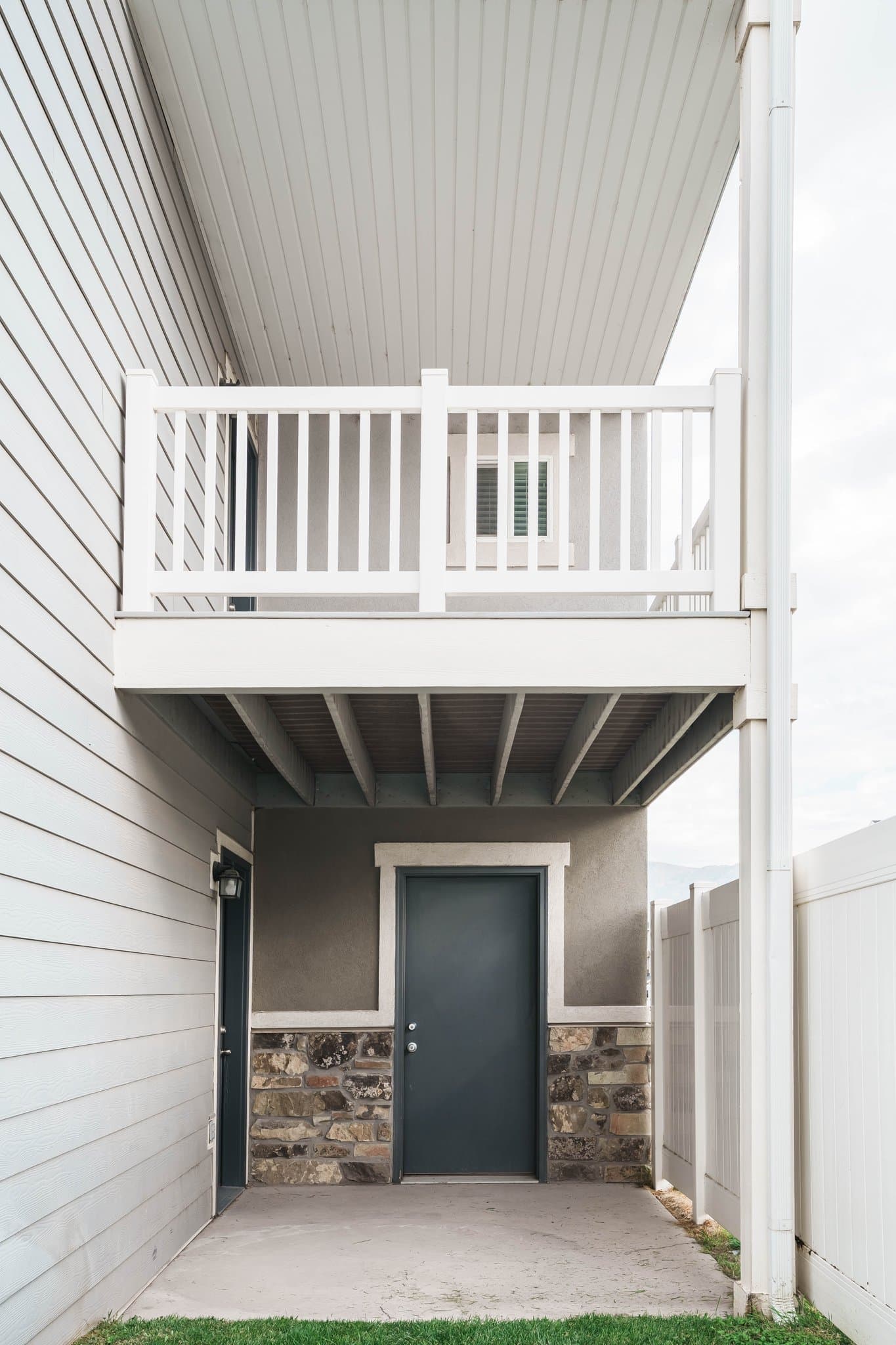 Vineyard Townhome: 697 E 180 N