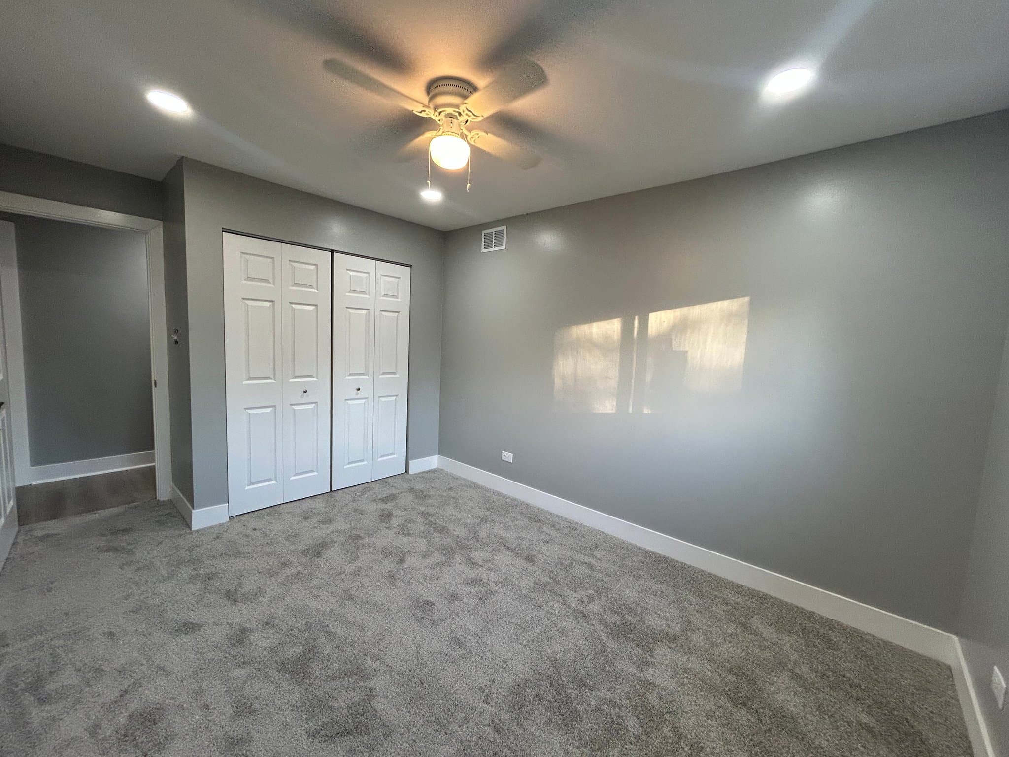 Richton Park House: 22435 Riverside Dr