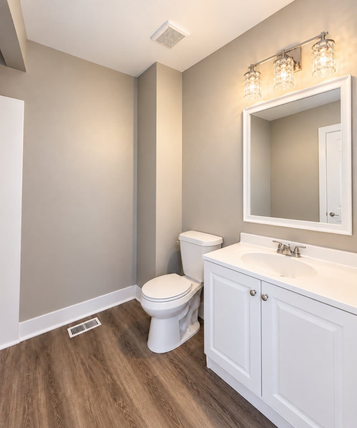 Richton Park House: 22435 Riverside Dr